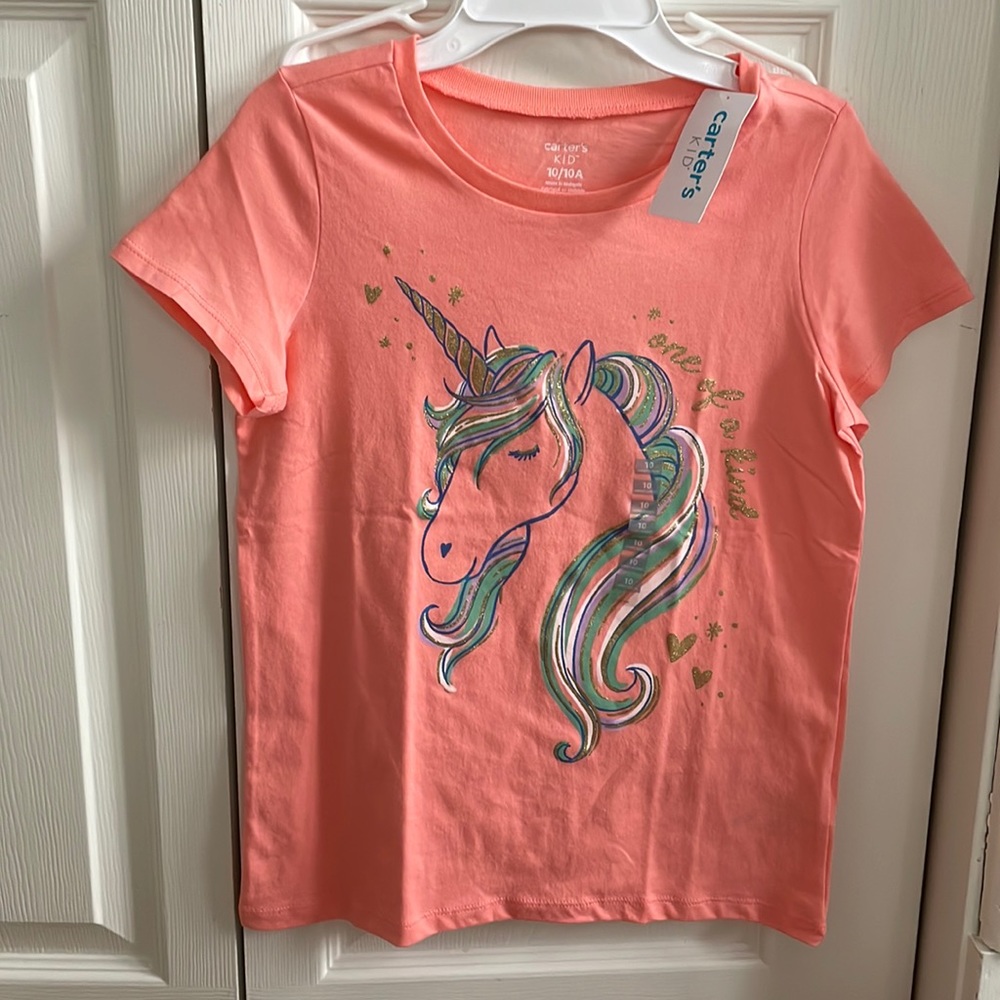 Carter’s graphic tee. Unicorn. Glitter.